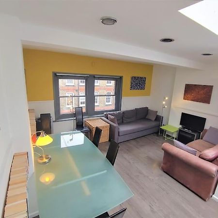 Stylish Apartment Near Carnaby Street, Sleeps 4. Londra Dış mekan fotoğraf